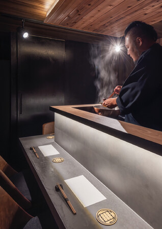 「通販の虎」発の焼かない鰻専門店「UTSUROHI」名物“うなしゃぶ”を公式ECで販売、年内発送分が完売