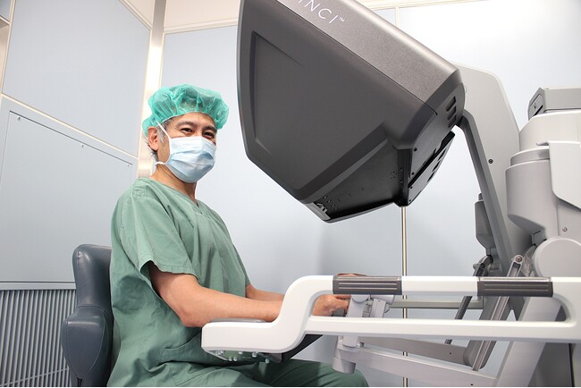 国内初！大阪けいさつ病院、手術支援ロボット「ダビンチSP」を用いた縦隔鏡下食道がん手術を成功