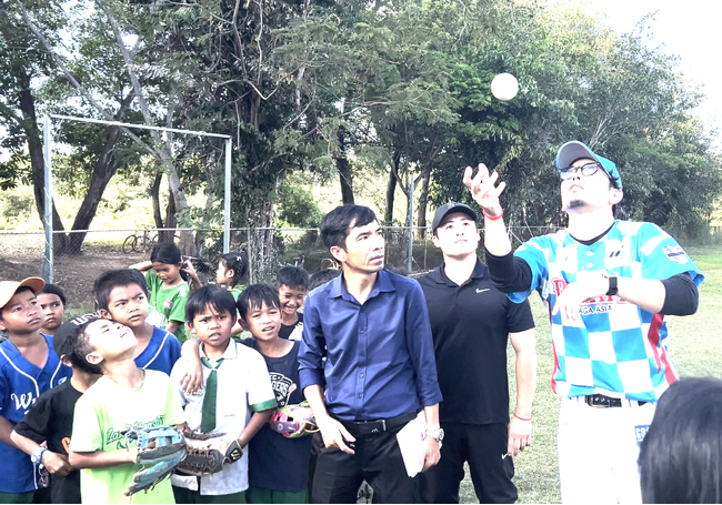 佐賀初プロ野球チーム、カンボジア初となる野球アカデミーを開校