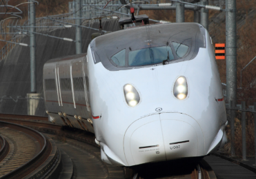 サカイ引越センターとJR九州「はやっ！便」が連携　新幹線を活用した即日スピード引越プラン「九州新幹線ｄｅ即日引越」プランを発売開始