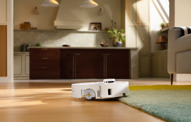 Roborock、掃除中にモップの自動洗浄を行う「SpiraFlow(TM)」を搭載した次世代のローラーモップ型ロボット掃除機「Qrevo Curv 2 Flow」を発表