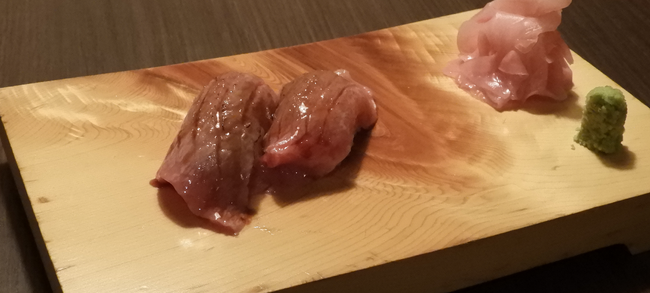大分和牛の旨みを一貫に込めて。