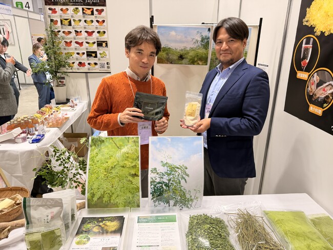 薬草研究家・織田剛、「2025よい仕事おこしフェア」でモリンガのプロモーションを実施