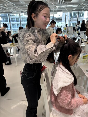 「Runway Festival KOBE（主催：神戸美人塾・協力：サンテレビ）」にて、神戸ベルェベル美容専門学校の学生が出演者12名のお子様モデルのヘアアレンジを担当しました