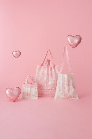 【Cath Kidston × KNT365】再生ポリエステル素材の洗えるバッグの新作が1月16日（金）発売開始！表参道店、公式オンラインストア限定品も登場。