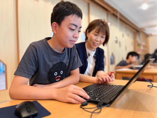 「答えを教えないAI」が子どもの自走力を育む。12年一貫のプログラミング学習プラットフォーム『Code Planet』を2026年1月15日より正式リリース