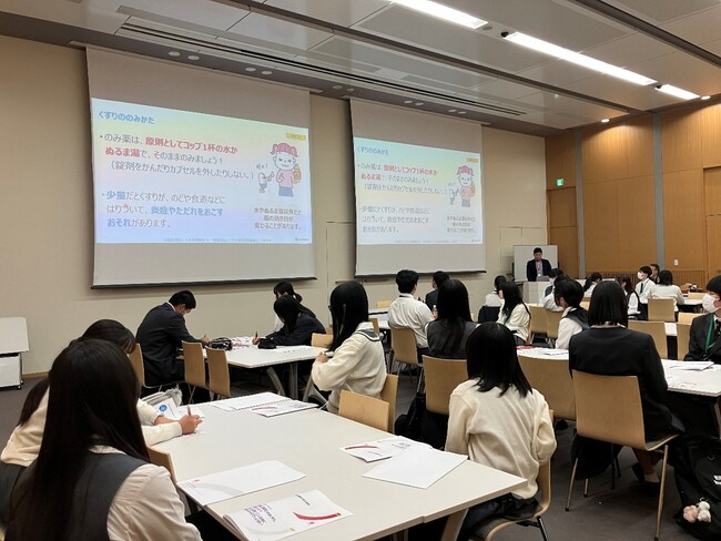 企業訪問学習を通じて「くすりの適正使用」とオーバードーズ防止を学ぶ機会を提供～若年層のヘルスリテラシー向上を目指し、半年間のアイデア創出プログラムも展開～