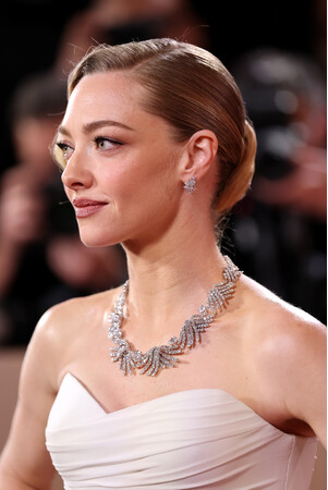 【TIFFANY & CO.】アマンダ・サイフリッド、マイリー・サイラス、エミリー・ブラントが2026年 第83回 ゴールデングローブ賞にティファニーを纏い登場