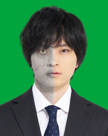 映画『ゾンビ1/2～Right Side of the Living Dead～』主演 芳村宗治郎“半分ゾンビ姿!?”ビジュアル解禁！脚本家モラルよりコメント到着！