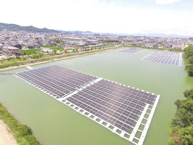 太陽グリーンエナジーが愛媛県に2カ所、新たな水上太陽光発電所を開所