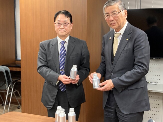 アルテミラ・テクノソリューションズ、藤沢市にアルミ貯金ボトルを提供