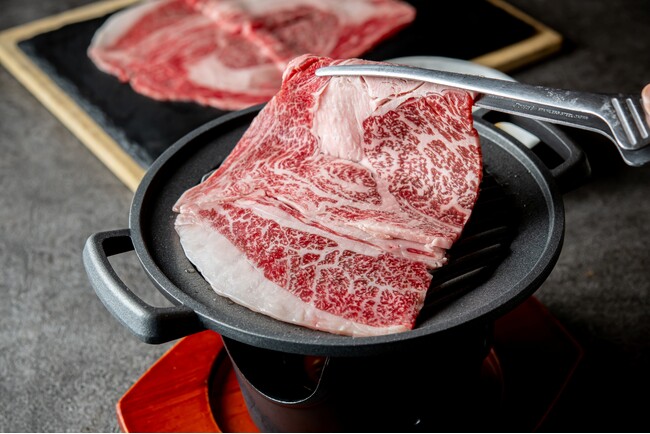 石垣島の冬を救う一皿。特選石垣牛リブロースの焼きしゃぶを1～2月限定990円で提供