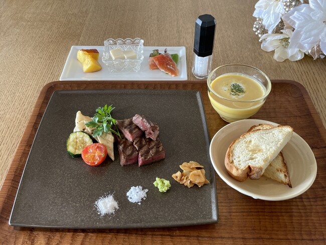 赤穂の塩カフェ　AMAMI TERRACE　素材を尊び、塩で完成させるステーキフェア1月31日、2月1日の限定企画