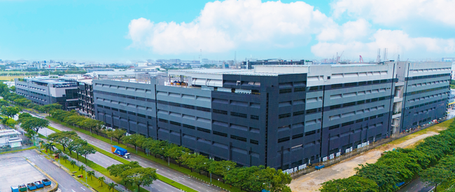 シンガポールにおける既存大型産業施設事業への参画について