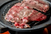 石垣島の冬を救う一皿。特選石垣牛リブロースの焼きしゃぶを1～2月限定1089円で提供