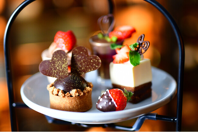 【北新地 アントレーズ】1日8組限定　バレンタイン　いちごアフタヌーンティー「Chocolate × Strawberry」が登場