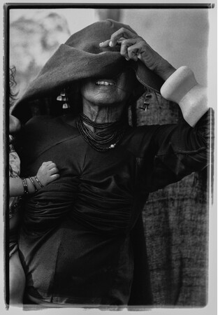 Bunkamuraザ・ミュージアム拡大移転前の展示室で鑑賞する最後のチャンス『高木由利子 写真展 Threads of Beauty 1995-2025 ― 時をまとい、風をまとう。』開催決定！