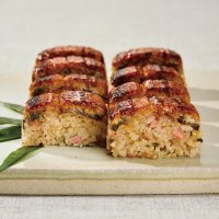 老舗日本料理店「日本橋ゆかり」監修　レンジで簡単に本格的な棒寿司が食べられる『山田のうなぎ棒寿司』を公式オンラインショップで販売