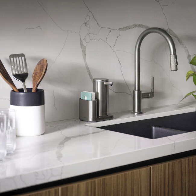 Simplehuman 自動式ソープディスペンサー「センサーポンプ キャディ付き」3色を新発売