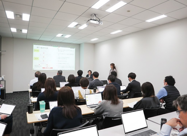 【レポート】グローバルキッチン第3回栄養学研修、全社員を対象とした「食形態の基礎知識～摂食嚥下について～」を開催！
