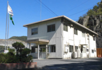 地域金融機関3行で連携した私募債による寄贈の取組み（井原砕石株式会社）