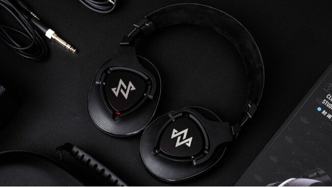 ブランド初となるプロフェッショナル向けモニターヘッドホン、NF ACOUS NH20が登場