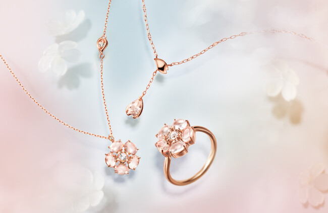 やわらかな春の光が、心にふれる瞬間を描く「2026 SAKURA Collection」が4℃から登場