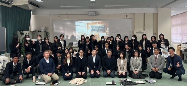 地域の中小企業社員が商業高校の“先生”として教壇へ　RP東プラと淀商業高校で実施した「NEXT SENSEI」出張授業