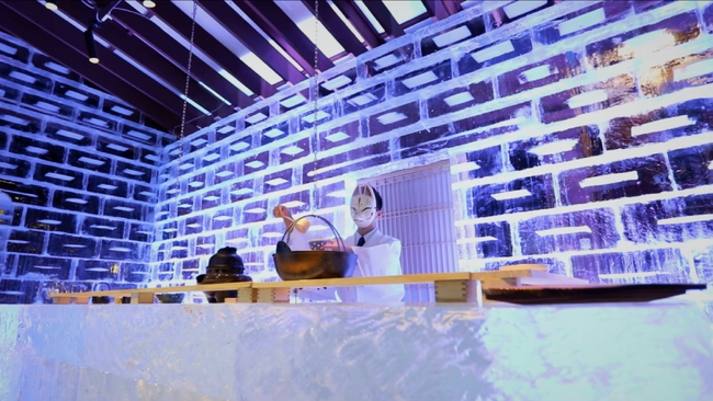-6℃の日本庭園に「氷のすしBAR」が出現！創業80周年の札幌料亭エルムガーデンが手掛けるデジタルアートと美食が融合した45日間限定の体験型ディナーを開催
