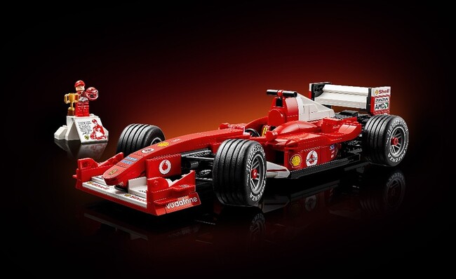 「大人レゴ」でF1黄金時代が蘇る 2004年シーズンを席巻した伝説のレーシングモデルをレゴ(R)ブロックで精巧に再現 「レゴ(R)アイコン Ferrari F2004 & ミハエル・シューマッハ」登場