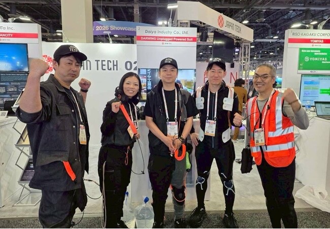 【現地レポート】世界が驚いた「歩くだけで充填」。CES2026で日本の無電源アシストスーツが大反響！