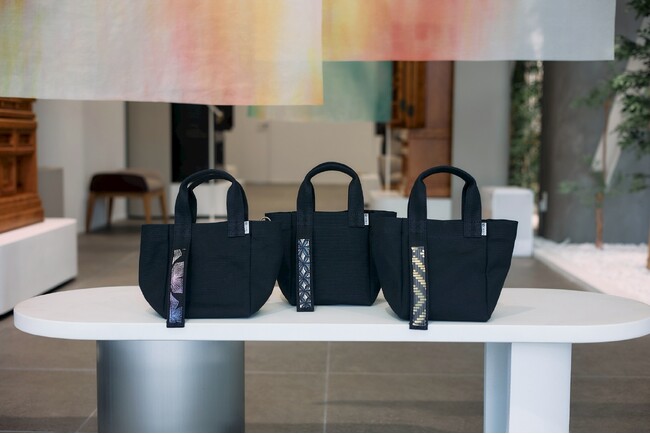 博多織の記憶を、日常へ。福岡帆布×博多織、メイド・イン博多の限定バッグ「NABIKI」発売。初回生産分は博多町家「ふるさと館」にて限定販売。