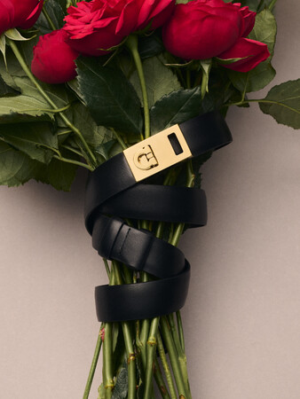 【FERRAGAMO】バレンタインデーを祝福するキャンペーン「Hug Me Close - 想いをそっと抱きしめて」を発表