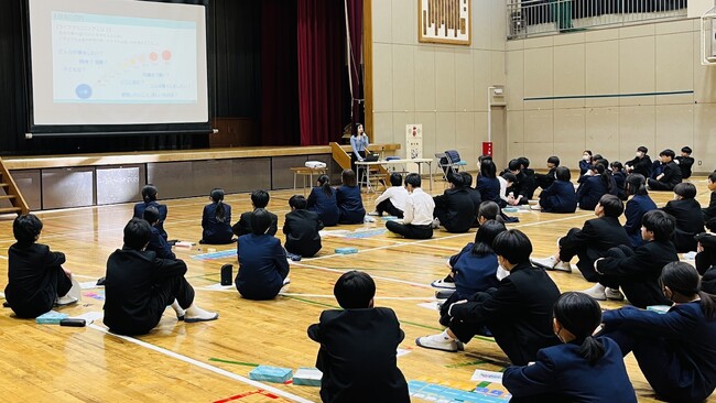 「人生の練習」ができる学校向け金融/キャリア教育ゲームを中学2年生165名に実施