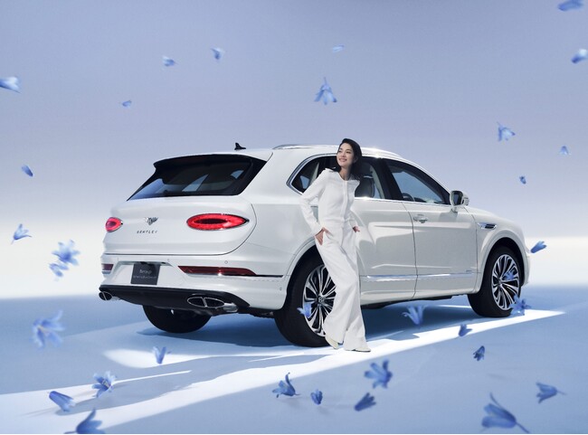 日本限定10台「Bentley Something Blue Collection」2日間限定 特別展示イベント開催