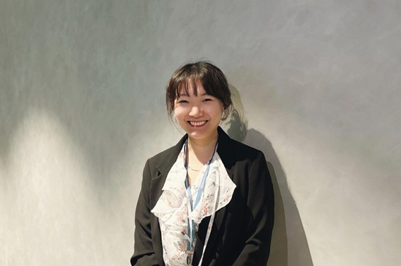 「伝わる言葉」で企業価値を高める情報発信支援へ：グローバルコミュニケーション事業部長・臧菁氏のプレインランゲージへの情熱と顧客視点のリーダーシップで、ツールの活用を通じた顧客貢献を目指す