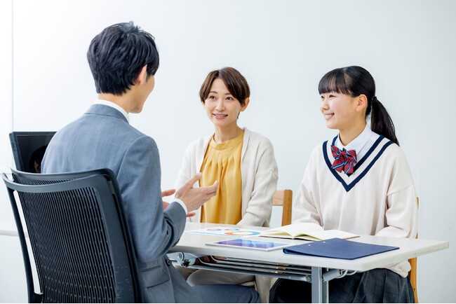 【神戸・垂水の勝田塾】新中学1年・新高1向け『親子で学ぶ進路セミナー』を無料開催！内申点や大学入試の基礎知識を解説