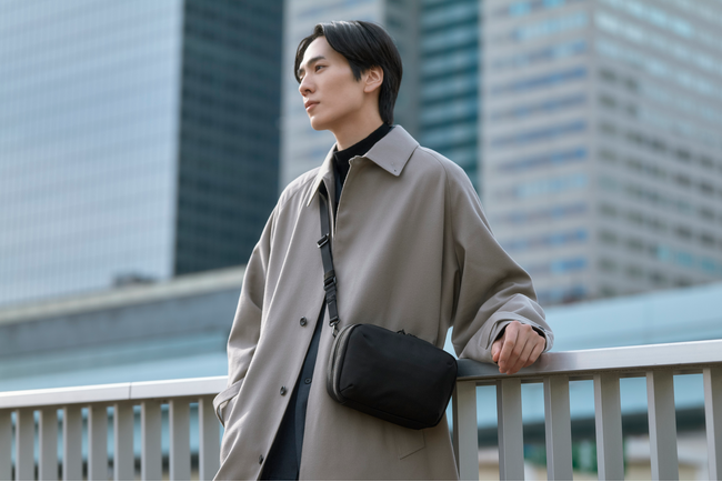 Ergofinite、人気2Wayガジェットポーチを50%増量した大容量版「THE TOKYO TECHPACK POUCH MAX」を発売