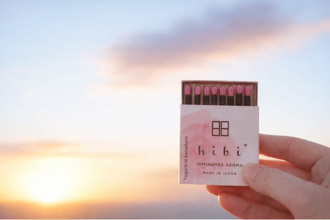 【hibi&蔦屋書店 10MINUTES NOVEL PROJECT 2025】小説から生まれたhibi「夕暮れに奏でる」が本日から販売スタート！