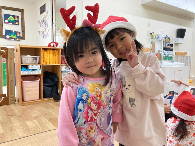 笑顔と音楽に包まれて―絆友会 各園でクリスマス会を開催しました