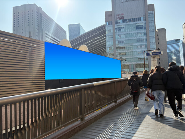 大阪梅田に新設屋外ビジョン登場!!