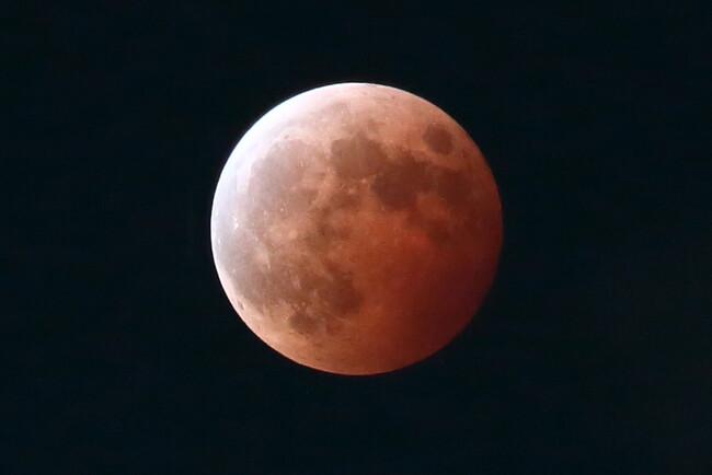今年のひなまつりは皆既月食で特別な夜に！サンシャイン60展望台 3月の満月「ワームムーン」と皆既月食 観賞会 3月3日（火）18:00～20:50 【月の出 17:28ごろ】