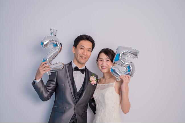 10年後の宝物を作る「結婚記念日フォト」。セルフ撮影だから二人きりで恥ずかしくない。INAI WEDDINGが結婚記念日向け新プランを開始｜愛犬同伴も可