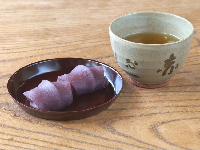 赤福／五十鈴茶屋、横浜高島屋で実演販売｜つくりたての赤福餅、新商品「抹茶コルネ」