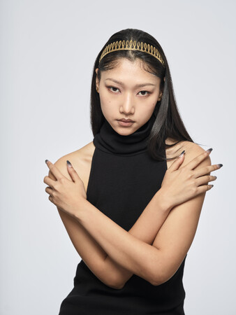 ヘアアクセサリーのスペシャリティストア＜THE HAIR BAR TOKYO＞よりスーパーフィットでジェンダレスなオリジナルメタルヘッドバンドが登場！