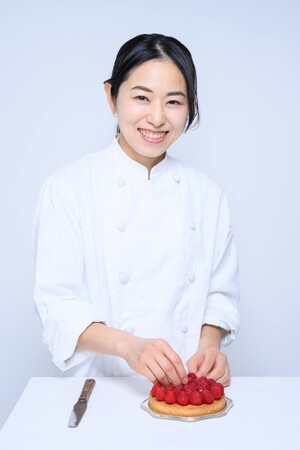 栄養が摂れるフランス菓子が作れる「彩り栄養パティシエ養成講座」LINE登録キャンペーン実施