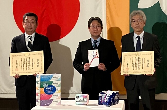 ーエリエール えがおにタッチPROJECTー レデイ薬局との共同企画 第2弾 エリエール商品を愛媛県・香川県の教育機関へ寄付