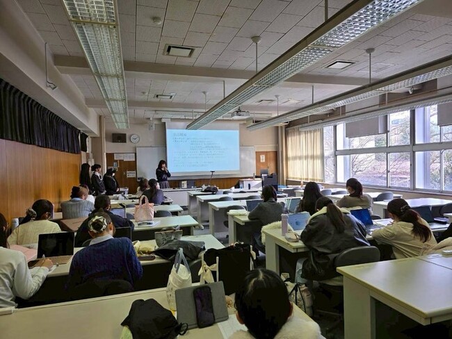 株式会社DSプロモーション 跡見学園女子大学にて学生ビジネスプレゼンテーションの審査員を務める