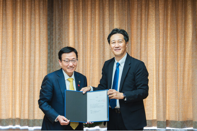 KDDIアジャイル開発センター、高松オフィス開設に向けて高松市との立地表明式を実施