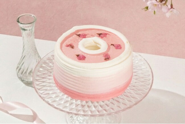 シフォンケーキに桜ゼリー？！水面に浮かぶ桜を表現した「SAKURA」2月16日発売｜This is CHIFFON CAKE.